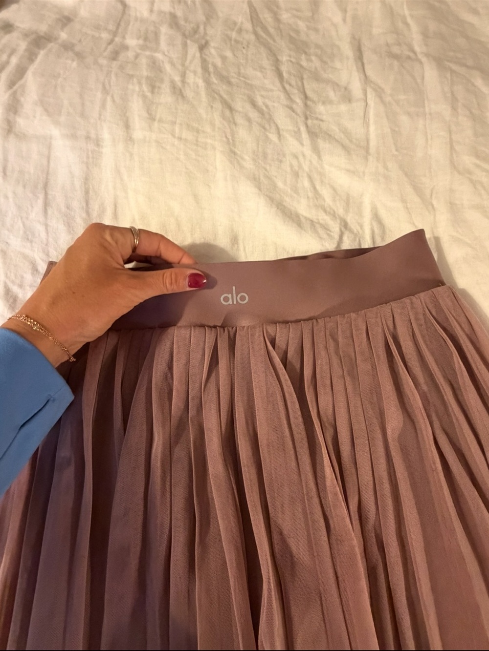 ALO YOGA Smoky Quartz Mesh Skirt - Picture 4 of 5